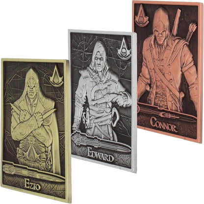 Assassins Creed - 3 Collectible Metal Cards & Phone Stand